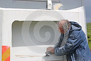 Man using an angle grinder