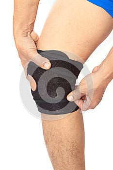 Man wearing knee brace