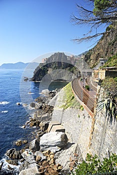 Manarola train station photo