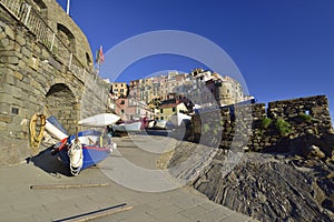 MANAROLA VILLAGE ON DAY TIME