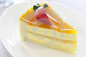 Mango cheese cake with strawberry
