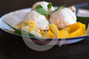 Mango pudding.  mango ice cream with sticky rice