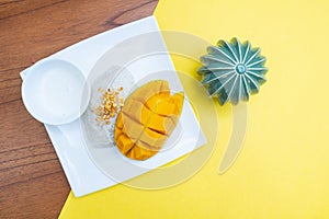 Mango Sticky Rice with coconut milk. Pulut Mangga