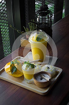 mango and sticky rice