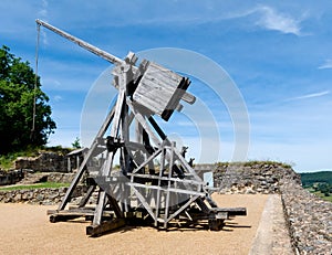 A Mangonneau, a siege engine of the Middle Ages