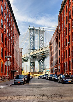 Manhattan Bridge from an alley in Brooklyn, New York