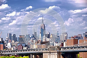 Manhattan bridge new york city skyline