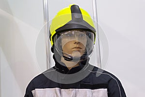 Maniken in the helmet and the form of a rescuer