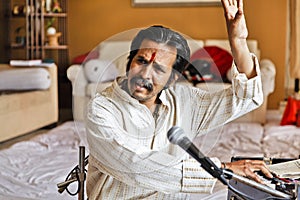 Manoj Desai rehearsing at private party