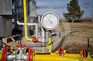 Manometers pressure gas line with valve