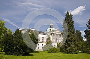 The manor house of Topolcianky