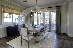 Mansion dining room photo