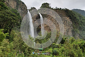 Manto de la novia (bridal veil) waterfall photo