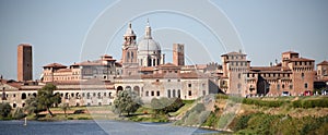 Mantova, skyline