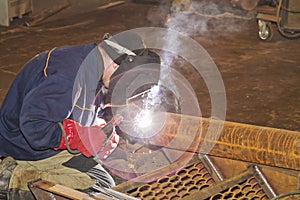 Manual arc welding