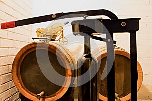 Manual corking machine