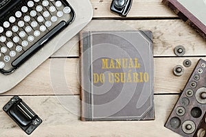 Manual do usuario, Portuguese text for User`s Manual on old book photo