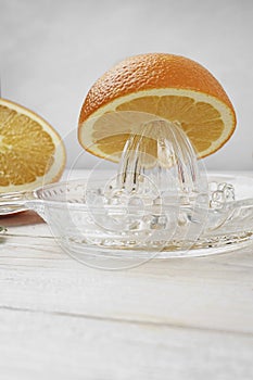 Manual Glass Citrus Juicer and Citrus Fruit