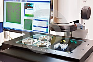 Manual vision measuring machine