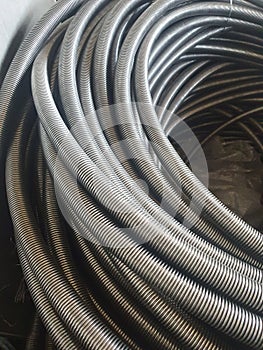 Manufacture of stainless steel braid. Flexible metal pipes with a braid