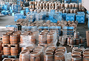 Manufacture of wooden barrels in the factory