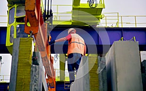 Manufacturing of concrete slabs. production of reinforced concrete at the plant.