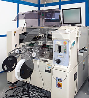 Manufacturing integrated circuits