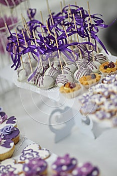 Many beautiful desserts for the wedding table