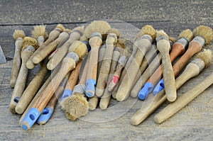many brushes for archaeological excavations