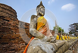 Many Buddha statue in ancient temple