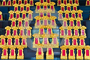 Many empty families and ancestors worship in Chinese temple - Chinese culture