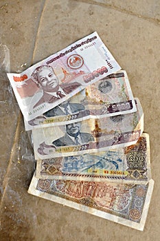 Many Paper Money Loas Set