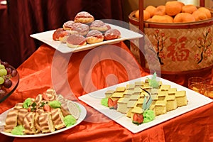 Many small desserts.