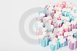 Many small gifts, sugar confectionery
