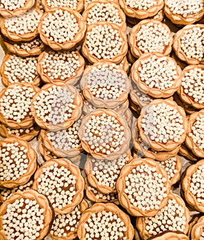 Many small round cookie with small puffed rice