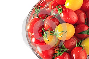 Many tomato in the glass bowl