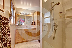 Maple bathroom vanity cabinet