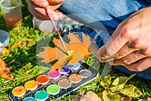 Maple leaf paint tinkering kindergarten