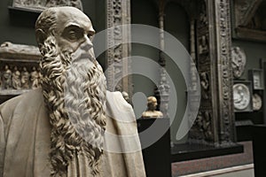 Marble portrait of the physician Apollonio Massa of 1572 by Alessandro Vittoria