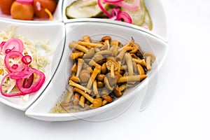 Marinaded honey agarics