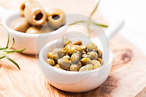 Marinated capers