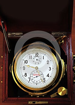 Marine chronometer