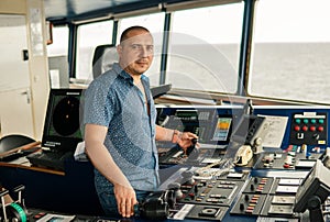 Marine navigational officer or chief mate on navigation watch