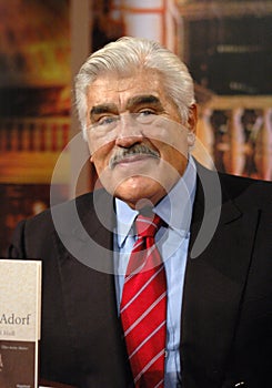 Mario Adorf