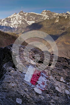 Marking of a long-distance hiking route, white and red, Itineraries in France, Marking on rock, Hiking trail
