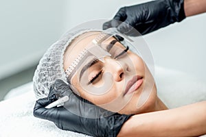 Markup with ruler on brows