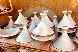Maroccan dishware drying before roasting