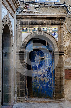 Marocco - destroyed door with moroccan pattern