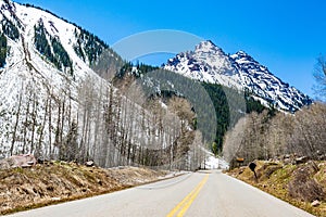 Maroon Bells lake in Spring scenic destination in Colorado