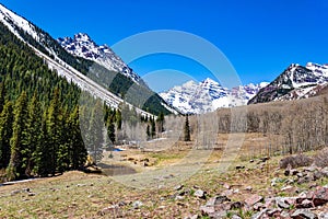 Maroon Bells lake in Spring scenic destination in Colorado